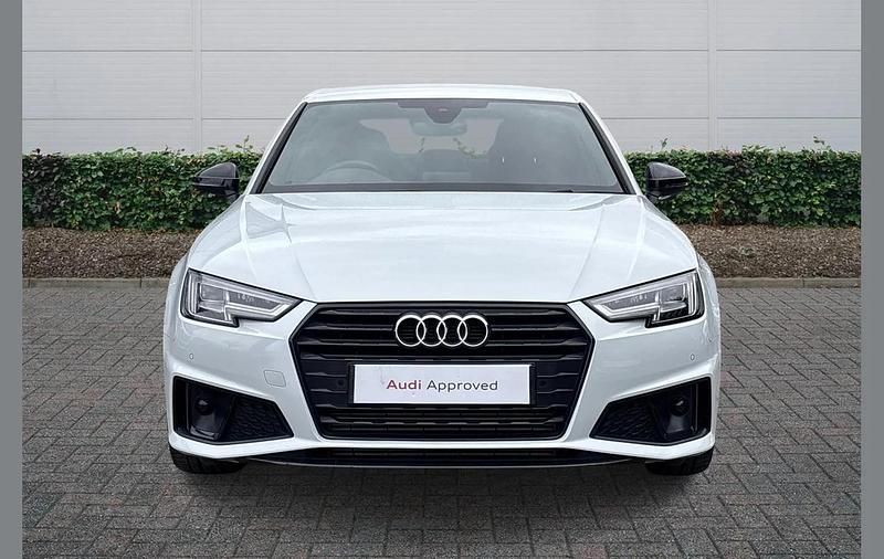 Used Audi A4 Black Edition 148 HP (108 kW) 2019 White Sedan