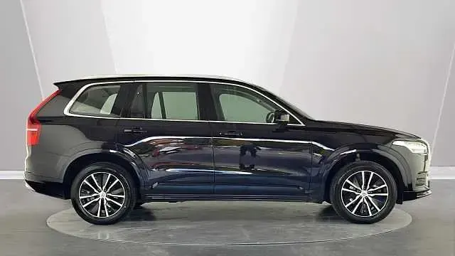 Used Volvo XC90 Momentum 232 HP (170 kW) 2022 SUV