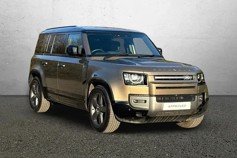 Usado Land Rover Defender HSE Dynamic 2025 Castanho SUV