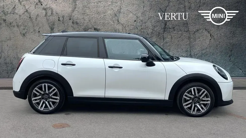 Used Mini Cooper S Hatch 201 HP (147 kW) 2025 White Hatchback