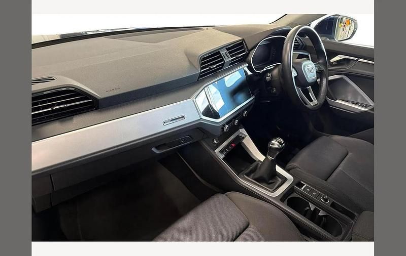 Used Audi Q3 Sport 150 HP (110 kW) 2022 Navarra blue SUV