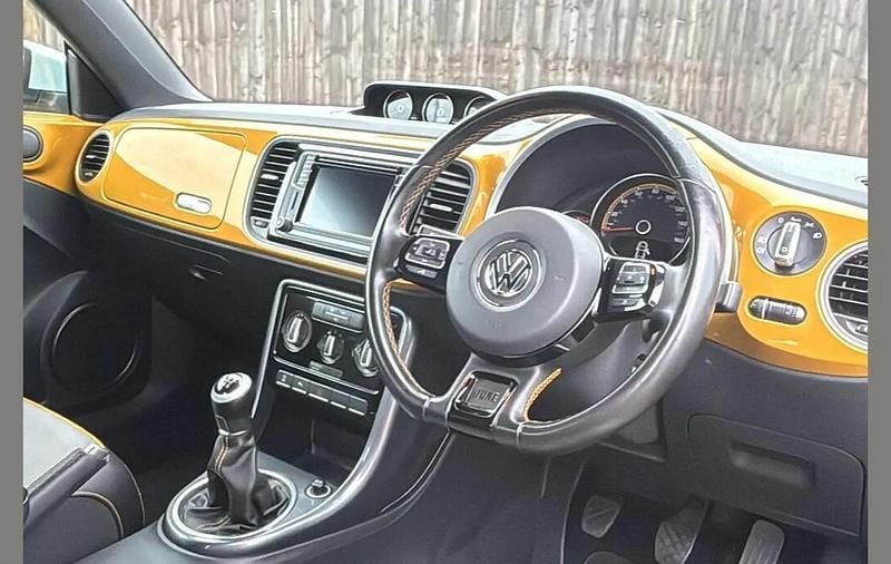 Used VW Beetle Dune 105 HP (77 kW) 2017 Black Hatchback