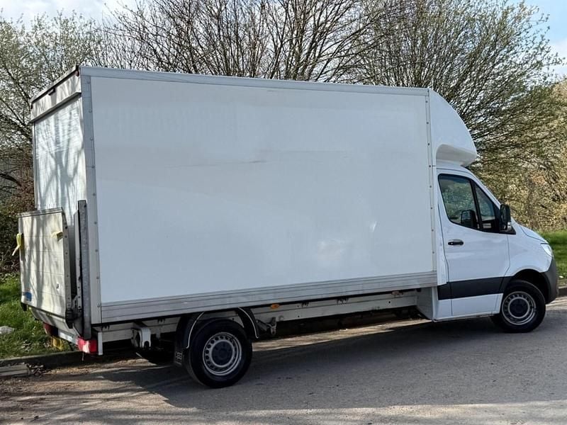 Begagnad Mercedes Sprinter Progressive 2022 Vit Van