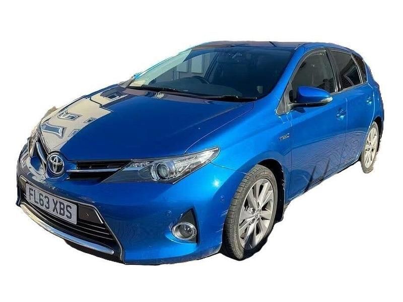 Used Toyota Auris Hybrid 136 HP (100 kW) 2013 Blue Hatchback