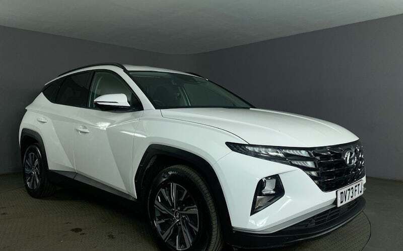 White Used 2023 Hyundai Tucson SE SUV | £22,499 (Super price) - Image 1/4