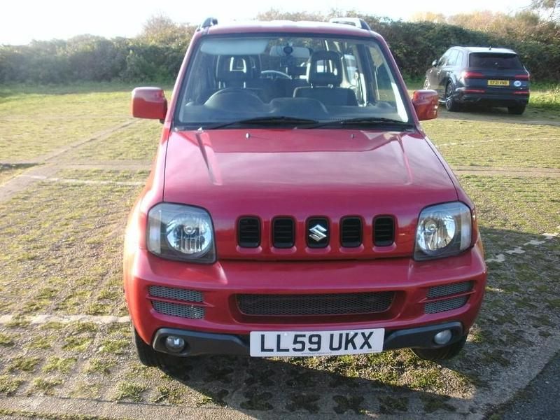 Used Suzuki Jimny 85 HP (62 kW) 2010 Red SUV