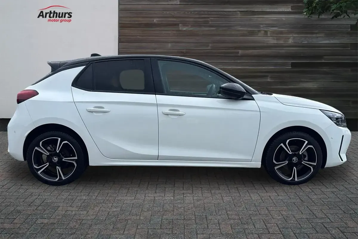 Used Vauxhall Corsa Ultimate 100 HP (73 kW) 2025 White Hatchback
