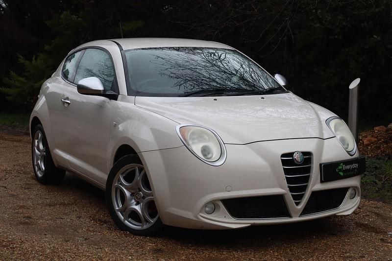 Used Alfa Romeo MiTo Veloce 135 HP (99 kW) 2010 White Hatchback