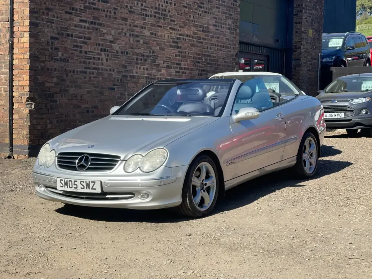 Käytetty Mercedes CLK200 Avantgarde 2005 Hopea Avoauto