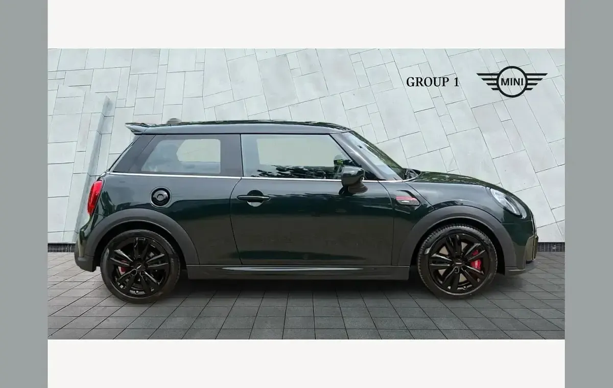 Used Mini John Cooper Works Hatch 231 HP (169 kW) 2022 Green Hatchback