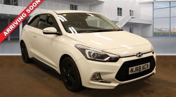 White Used 2018 Hyundai i20 Premium Coupe | £9,100 (Good price) - Image 1/1