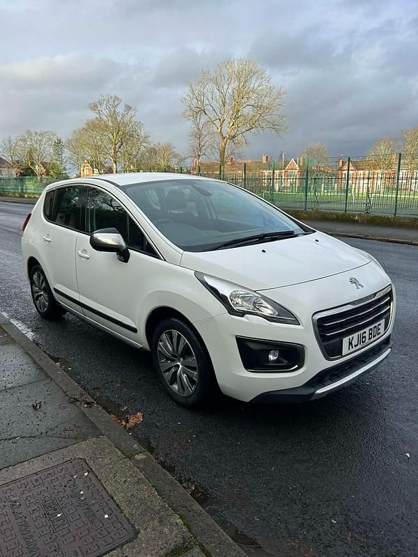 Used Peugeot 3008 Active 2016 White Hatchback
