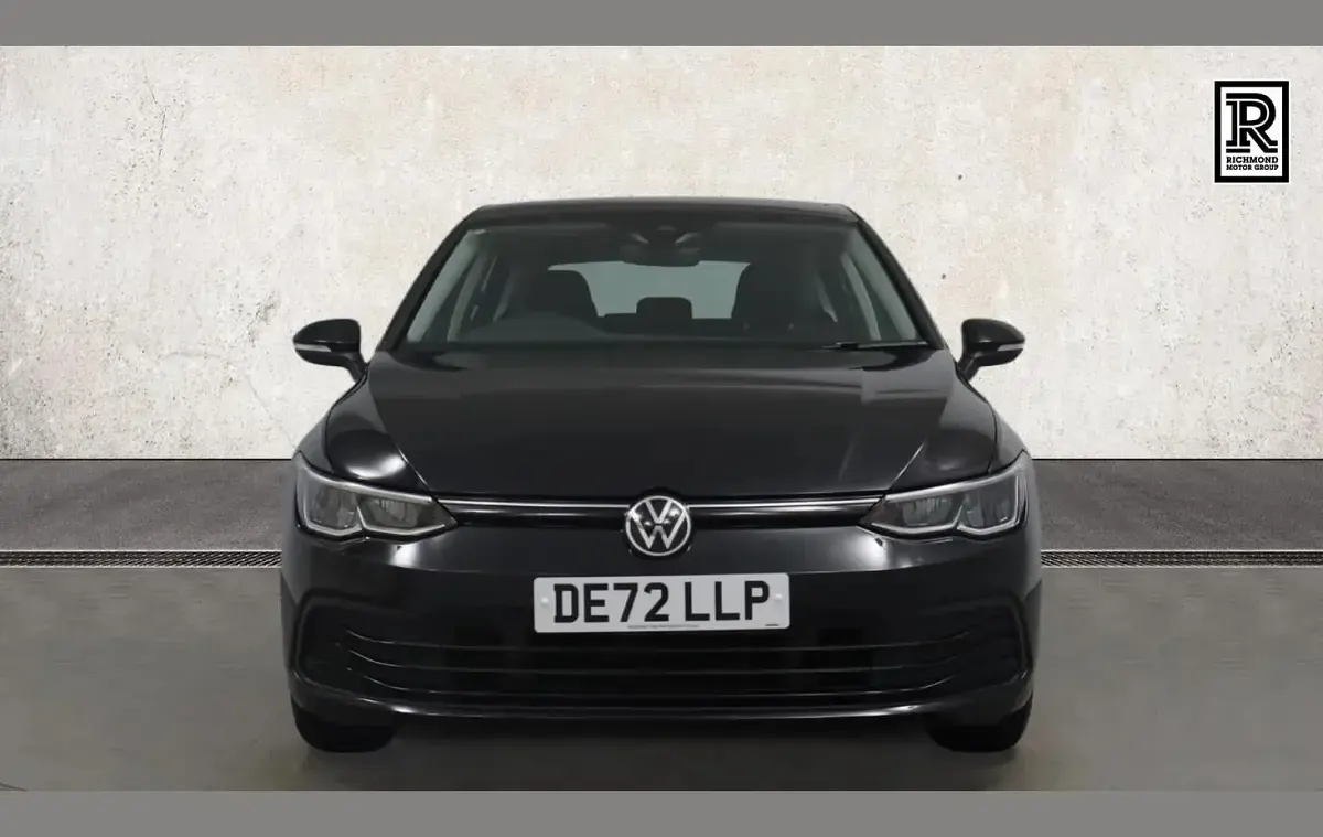Used VW Golf VIII Life 128 HP (94 kW) 2022 Black Hatchback