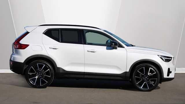 Used Volvo XC40 Ultra 197 HP (144 kW) 2025 SUV