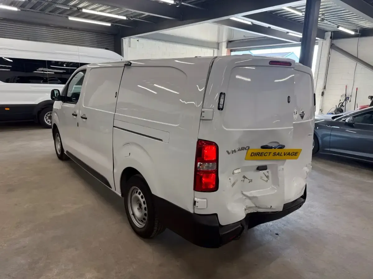 Used Vauxhall Vivaro 100 HP (73 kW) 2023 White MPV