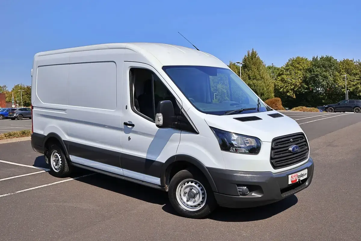 Used Ford Transit 130 HP (95 kW) 2018 White Van
