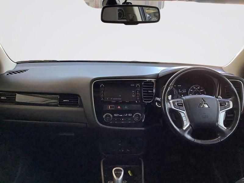 Used Mitsubishi Outlander P-HEV 200 HP (147 kW) 2017 Grey Estate