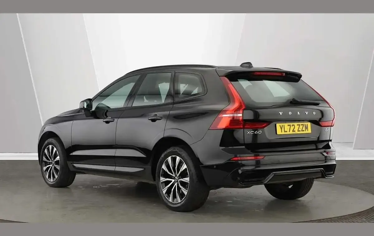 Used Volvo XC60 Plus 197 HP (144 kW) 2023 Black SUV