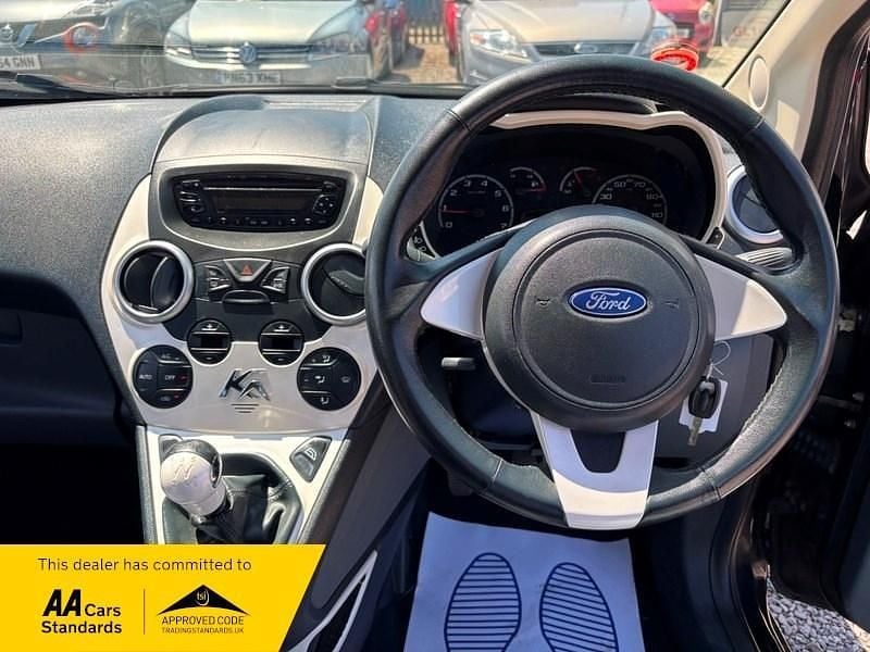 Używany Ford Ka Titanium 69 KM (50 kW) 2012 Czarny Hatchback