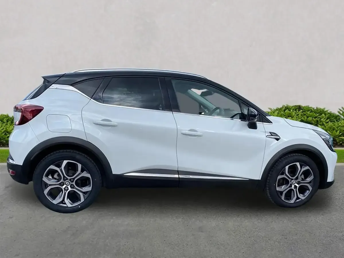 Używany Renault Captur Techno 145 KM (106 kW) 2022 Biały SUV