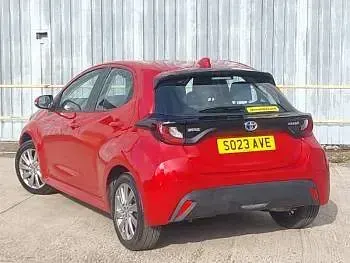 Used Toyota Yaris 116 HP (85 kW) 2023 Red Hatchback