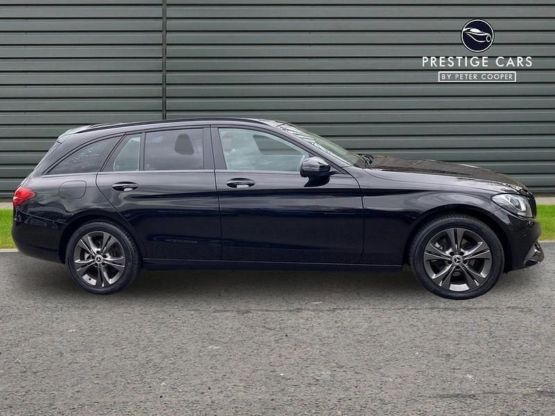 Used Mercedes C220 Executive 168 HP (123 kW) 2017 Black Estate