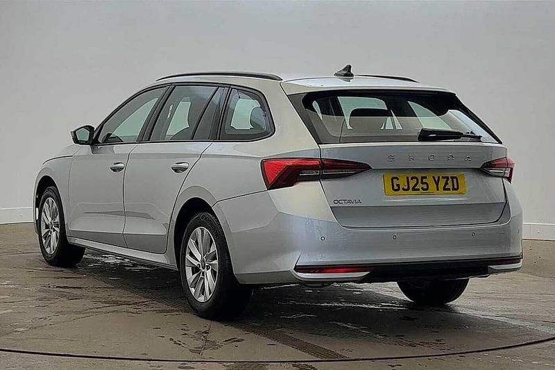 Used Skoda Octavia SE Technology 85 HP (62 kW) 2025 Brilliant silver metallic Estate