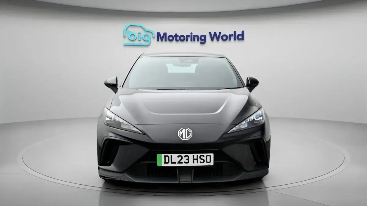 Used MG MG4 EV SE 319 kW (435 HP) 2023 Black Hatchback