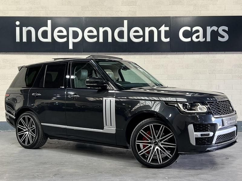 Grey Used 2015 Land Rover Range Rover Vogue SE SUV | £19,395 (Fair price) - Image 1/4