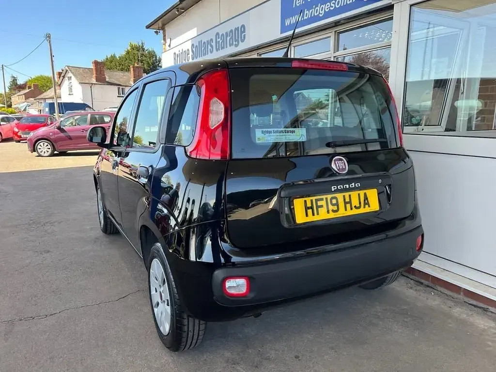 Gebraucht Fiat Panda Pop 69 PS (50 kW) 2019 Schwarz Kleinwagen