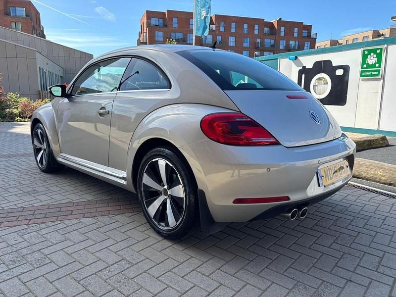 Usado VW Beetle Design 2016 Prateado Citadino