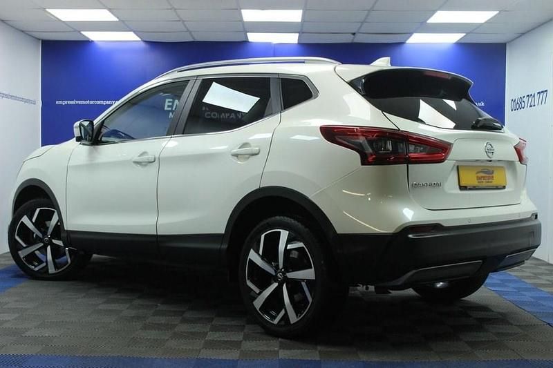 Used Nissan Qashqai Tekna 140 HP (102 kW) 2019 White SUV