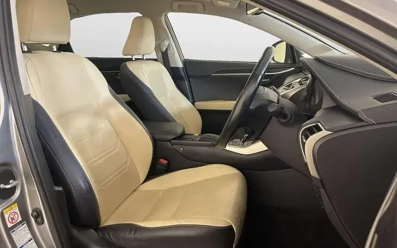 Used Lexus NX300h 197 HP (144 kW) 2017 Silver SUV