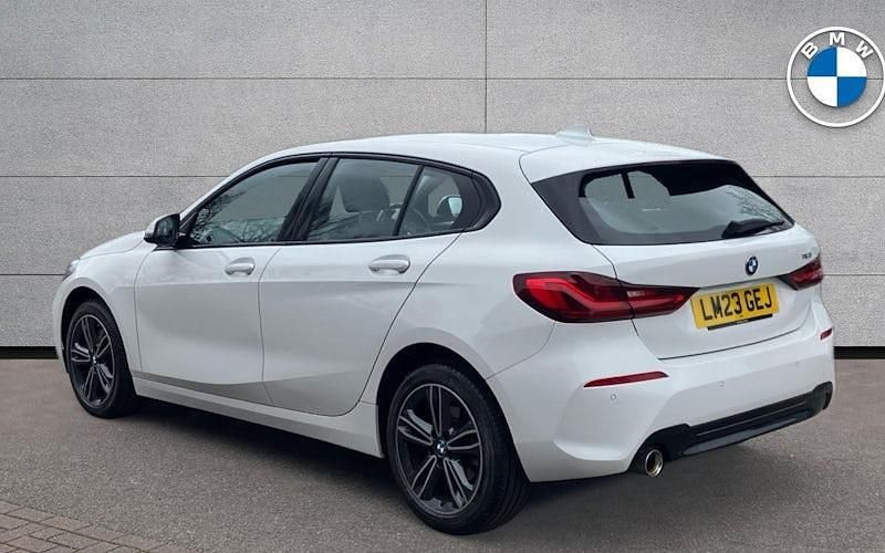 Used BMW 118 Sport Line 136 HP (100 kW) 2023 White Hatchback