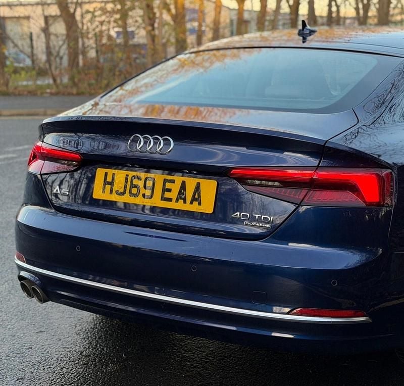 Second-hand Audi A5 Sport 190 CP (139 kW) 2019 Albastru Coupe