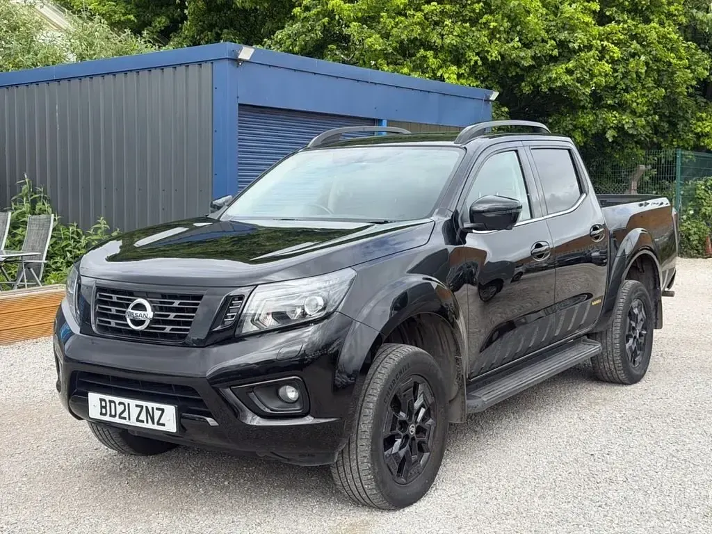 Usado Nissan Navara N-Guard 190 CV (139 kW) 2021 Negro Pickup/Camioneta