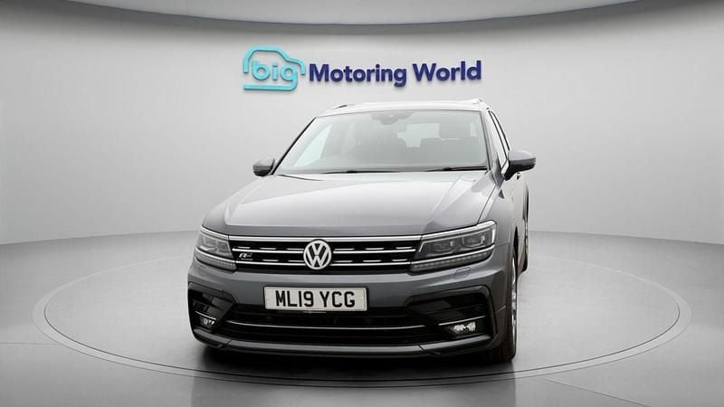 Used VW Tiguan Allspace R-line 150 HP (110 kW) 2018 Grey SUV