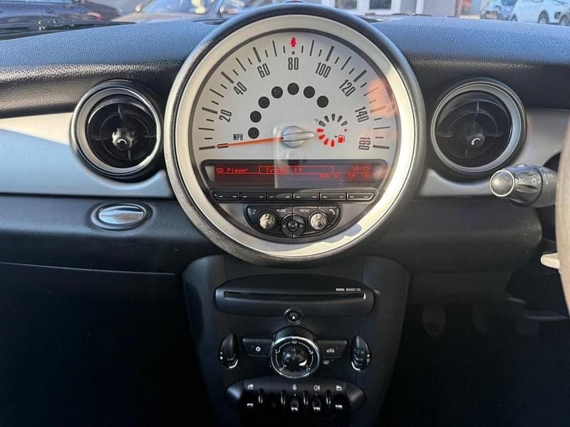 Used Mini Cooper Hatch 2010 White Hatchback