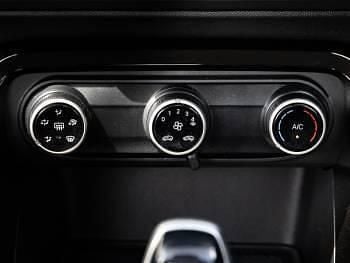 New Citroën C3 101 HP (74 kW) 2026 Special solid  polar white SUV