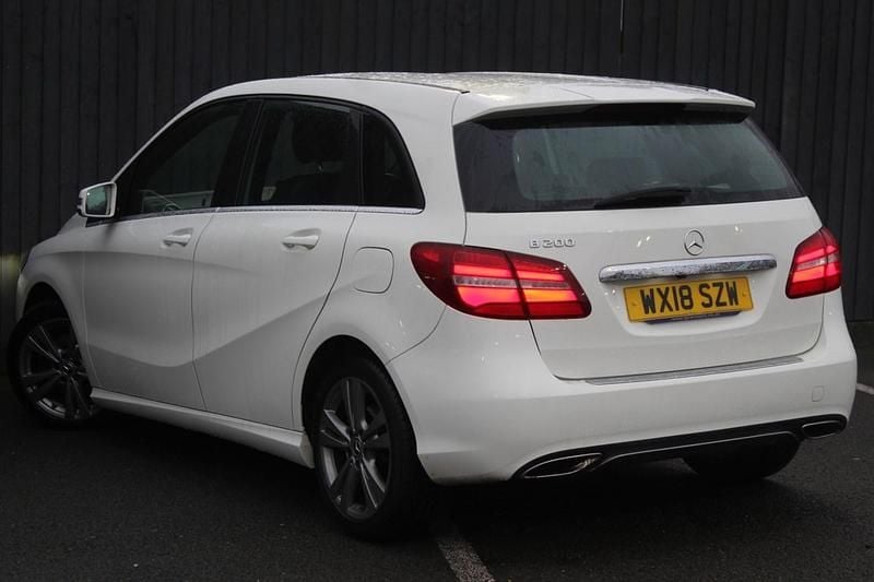 Used Mercedes B200 Exclusive 2018 White MPV