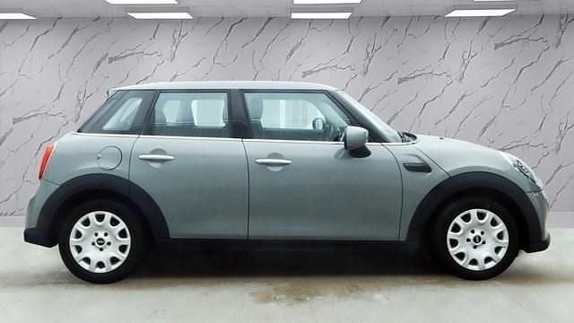 Used Mini ONE Classic 102 HP (75 kW) 2022 Grey Hatchback
