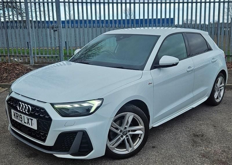 Used Audi A1 Sportback S-Line 150 HP (110 kW) 2019 White Hatchback