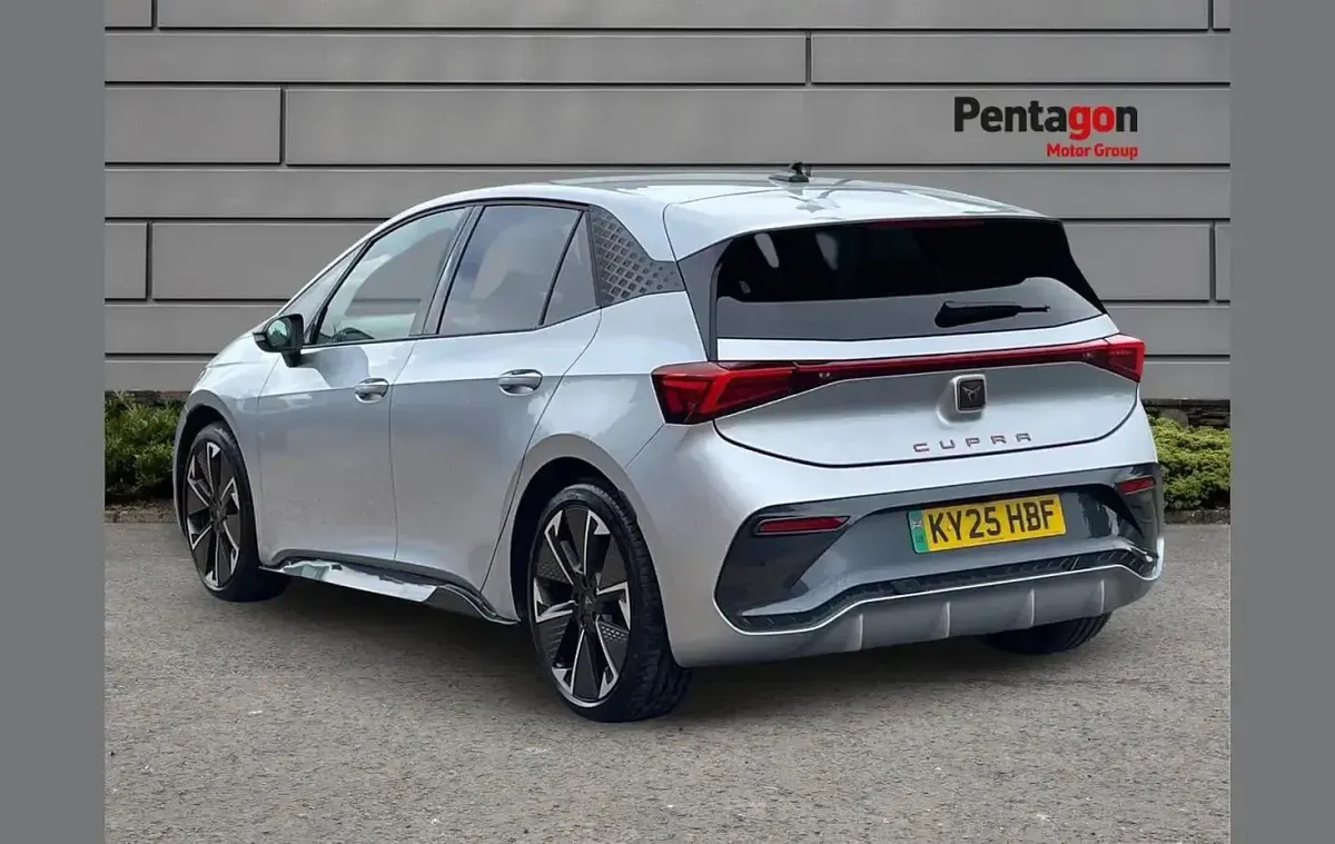 Used Cupra Born e-Boost 169 kW (231 HP) 2025 Silver Hatchback