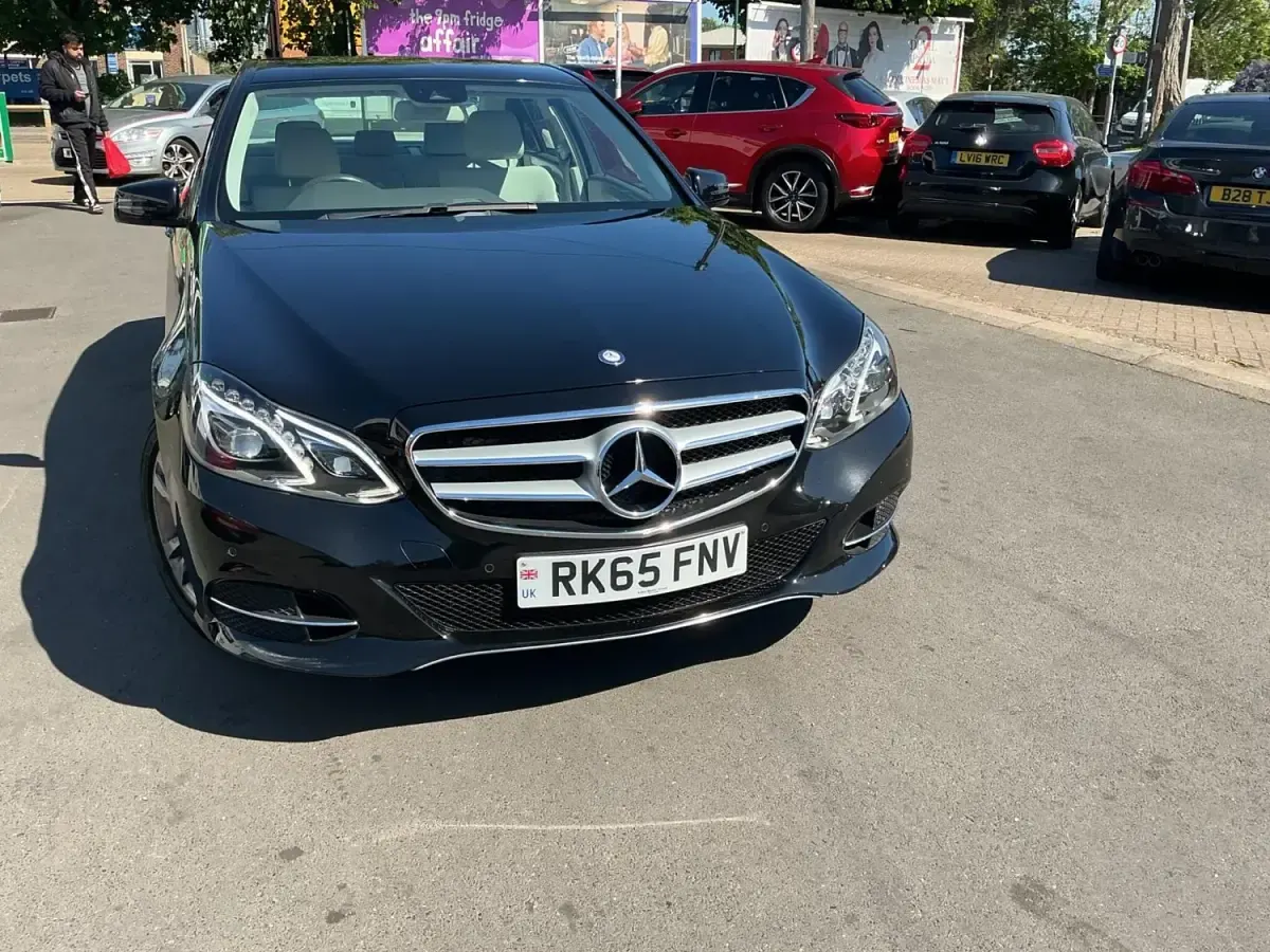Begagnad Mercedes E220 SE 2015 Svart Sedan