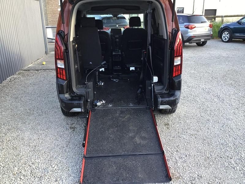 Second-hand Peugeot Rifter Allure 2019 Maro Monovolum