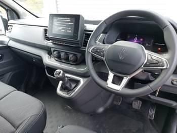 New Renault Trafic 2025 Solid  glacier white MPV