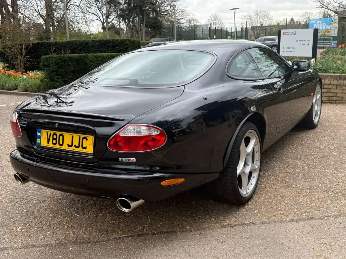 Używany Jaguar XKR Supercharged 400 KM (294 kW) 2004 Czarny Coupe