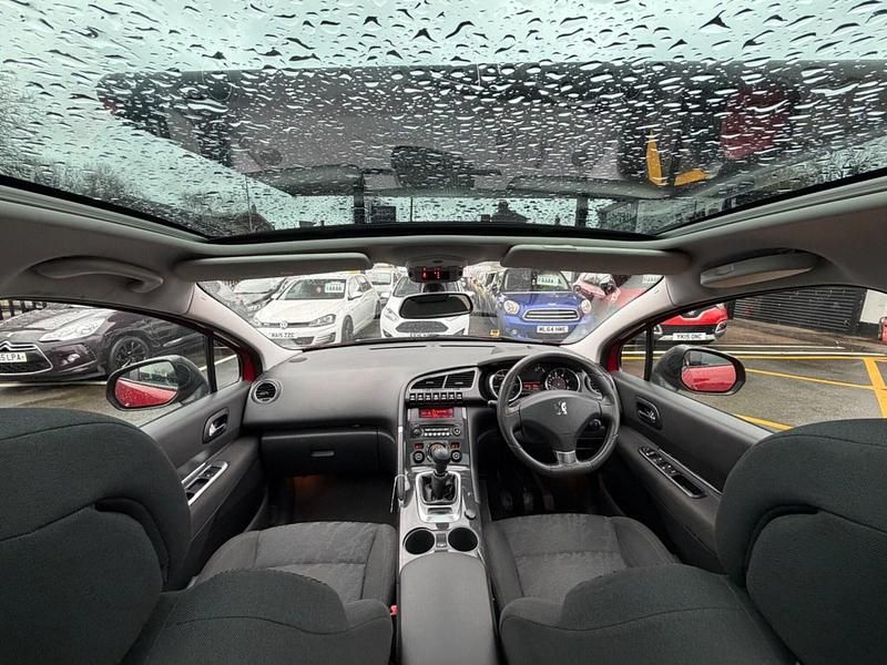 Used Peugeot 3008 Allure 2012 Red Hatchback