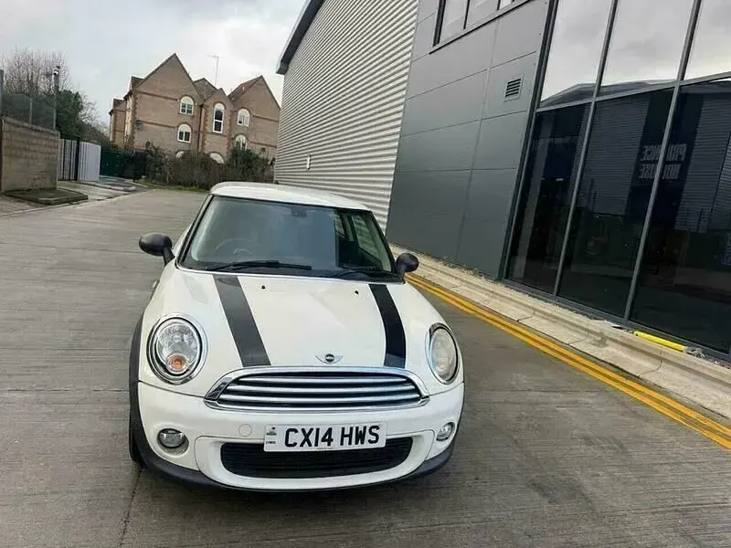 Używany Mini ONE Hatch 97 KM (71 kW) 2014 Biały Hatchback