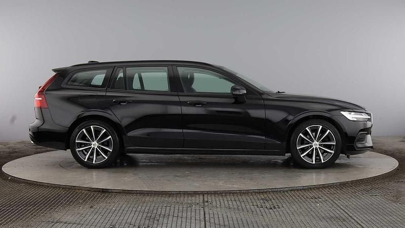 Used Volvo V60 Momentum 163 HP (119 kW) 2022 Black Estate